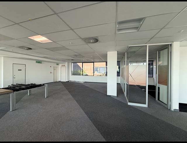 718M² OFFICE TO LET IN ROSEBANK